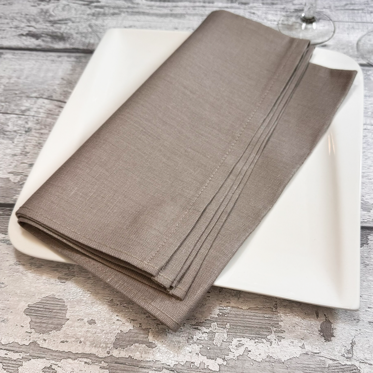 Linen napkins natural