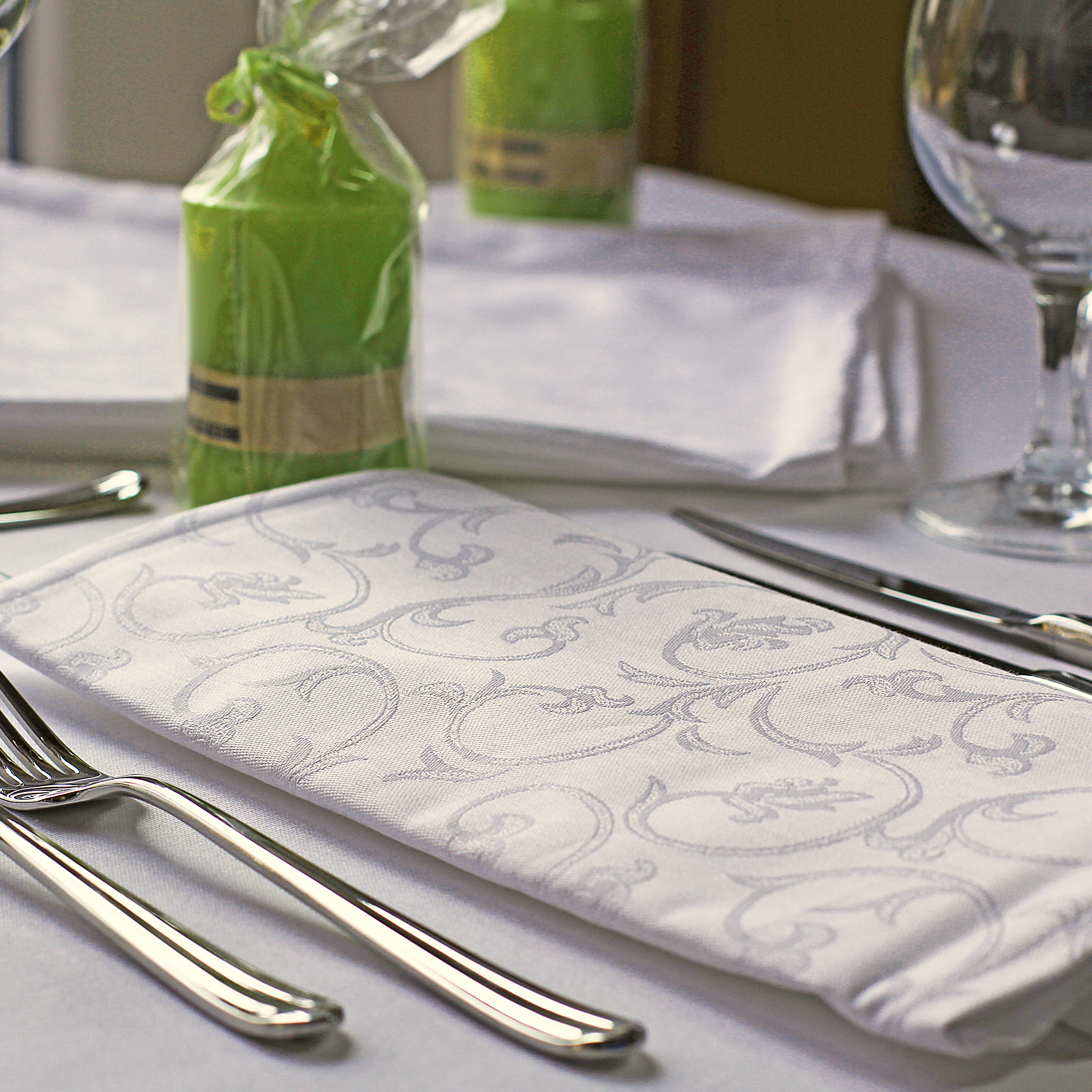Damast-Servietten Sila weiß