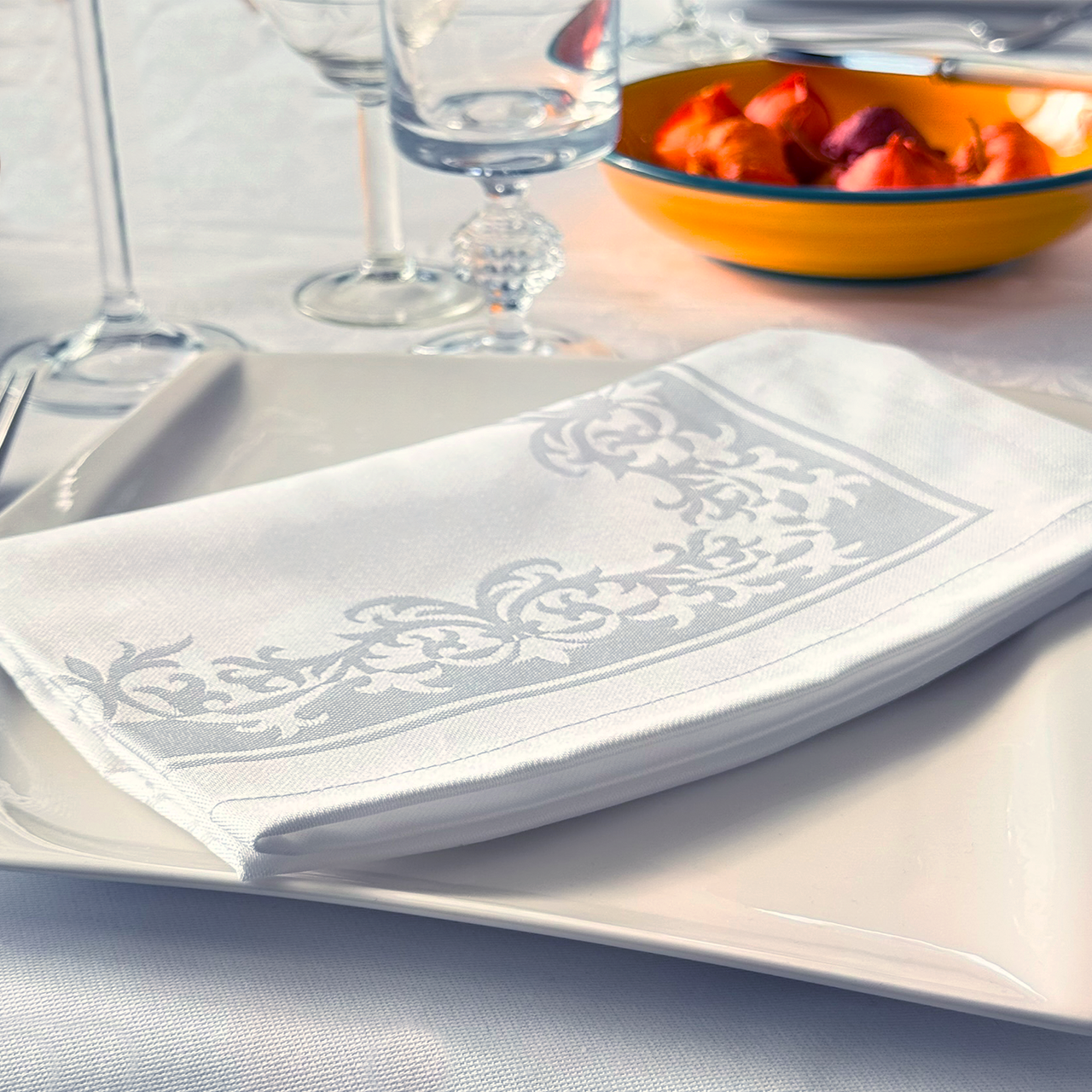 6 damask napkins Prinzipal, white, with ornamental pattern, 40x40
