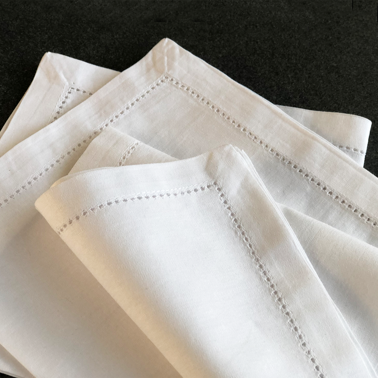 6 cloth napkins, white, with circumferential hemstitch, 40x40