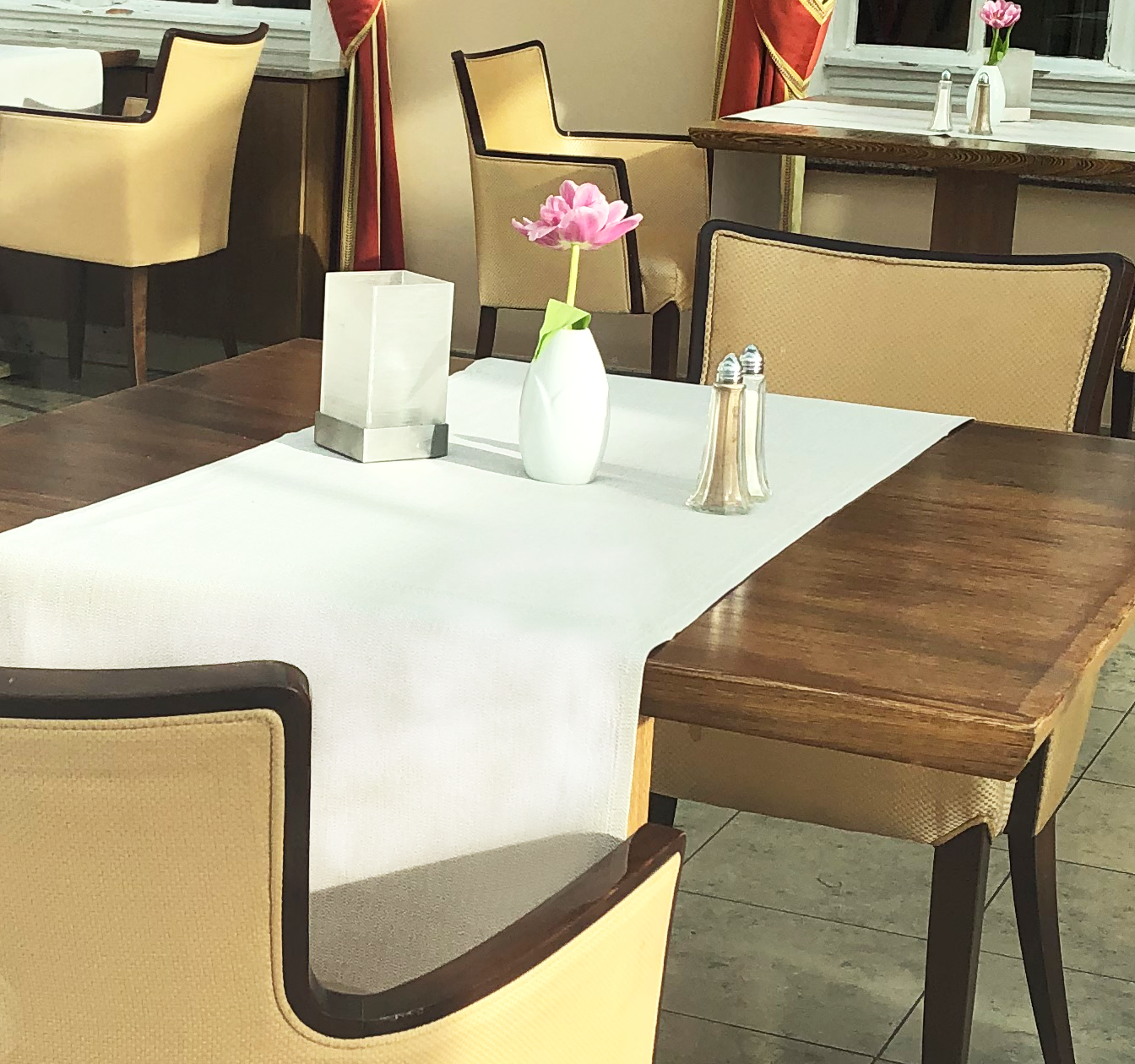 Tablerunners white out of cotton