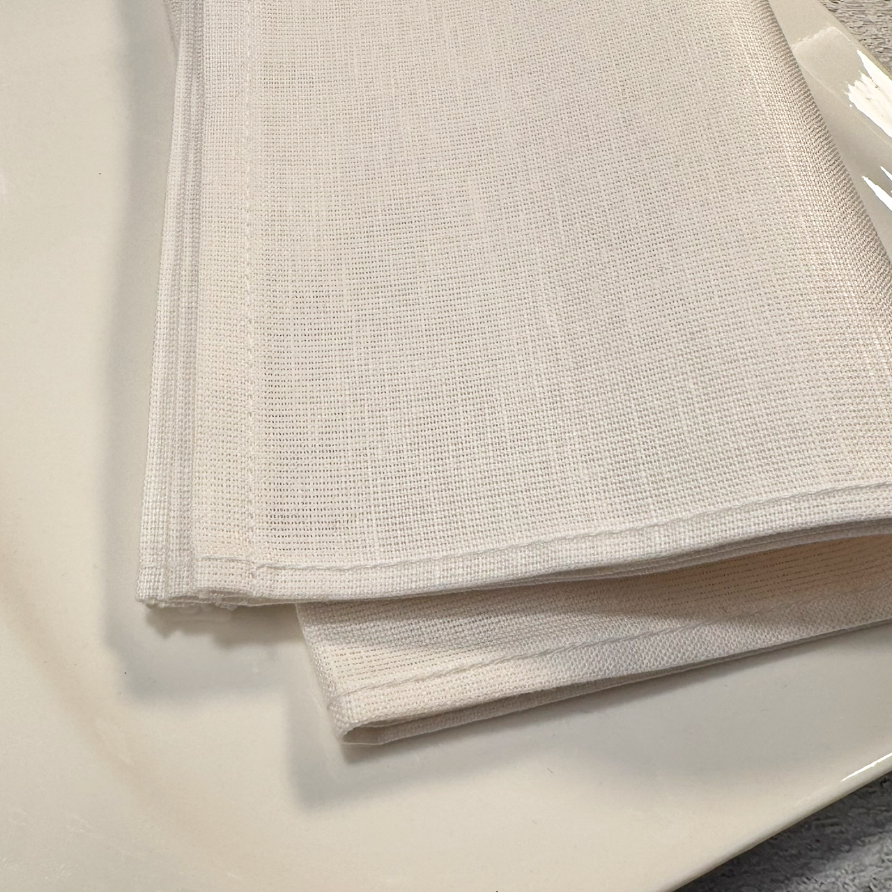 Linen napkins white